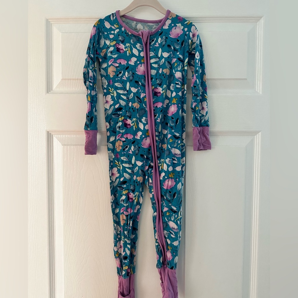 Little Sleepies zip up size 3t